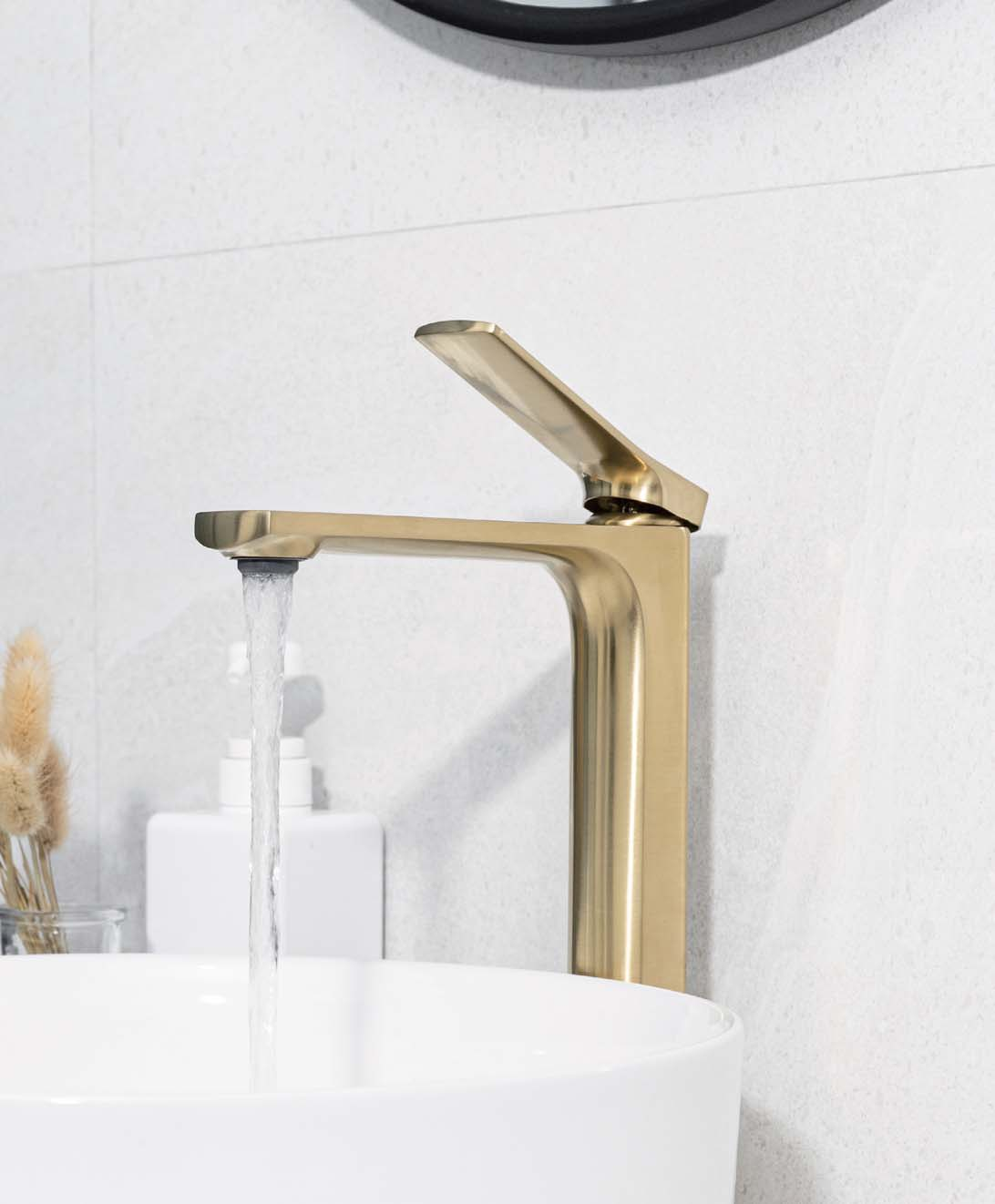 Basin faucet