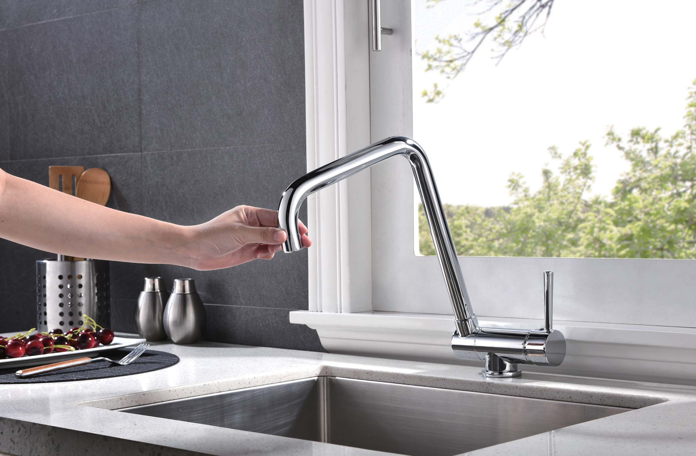 Kitchen faucet